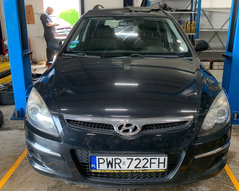 Repair of Hyundai i30 2007, 1.6 MPI steering mechanism