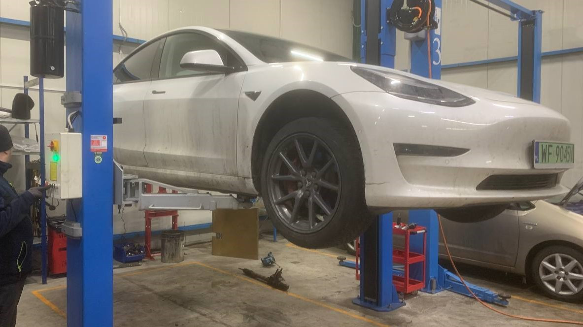 Tesla Model 3: desactivación del modo de potencia limitada (limp mode)