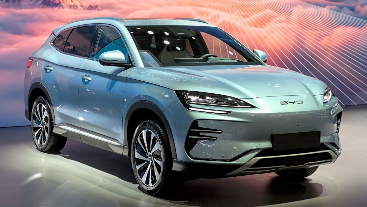 BYD Song Plus in Europa: come sostituire l'eSIM cinese con una scheda SIM europea