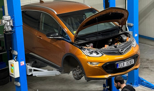 Naprawa silnika elektrycznego w OPEL Ampera-e (Chevrolet Bolt)